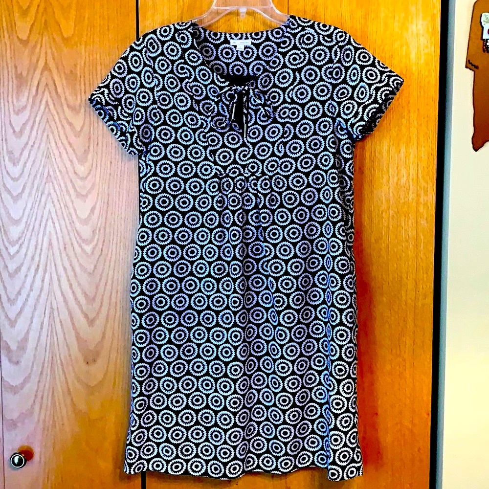 Gap Gloria S smocked baby doll mini dress black white geometric circle print EUC